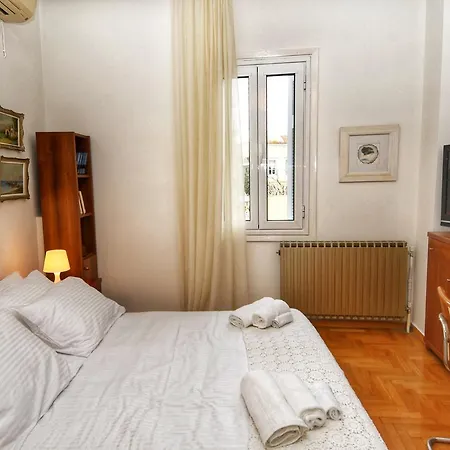 Authentic Elegance At Acropolis *